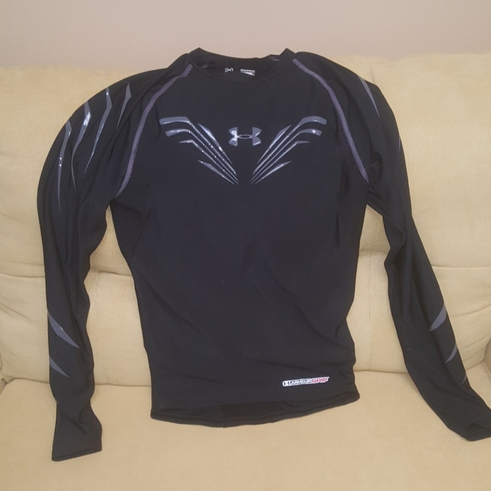 EUC UA Heat Gear Grip Shirt